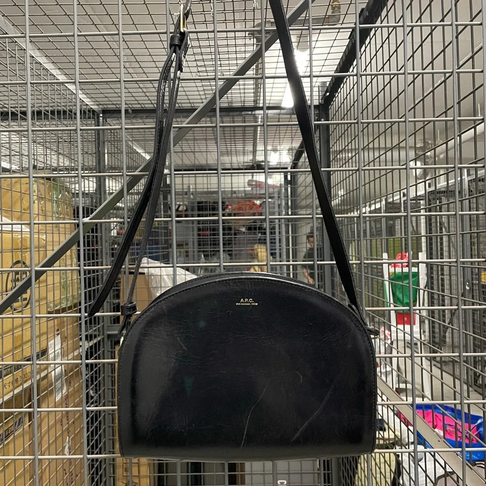 APC half moon bag - Picture 5 of 9